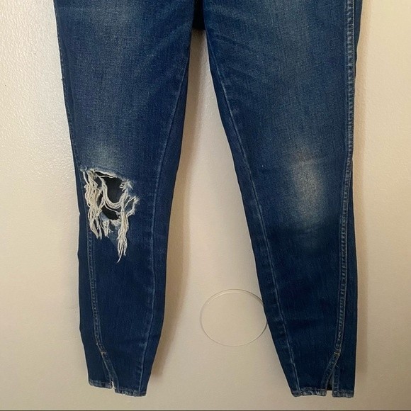 AMO Twist Blue Vixen Wash Destroyed Ankle Skinny Jeans - Picture 4 of 9